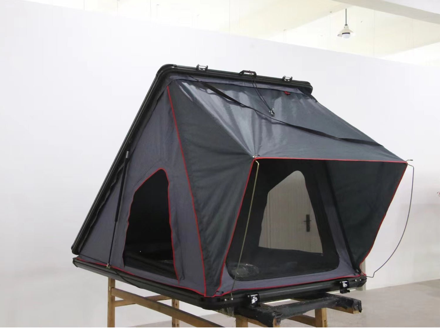 2 People Triangle  Aluminum Hard Shell Roof Top Tent  MOT-LT01