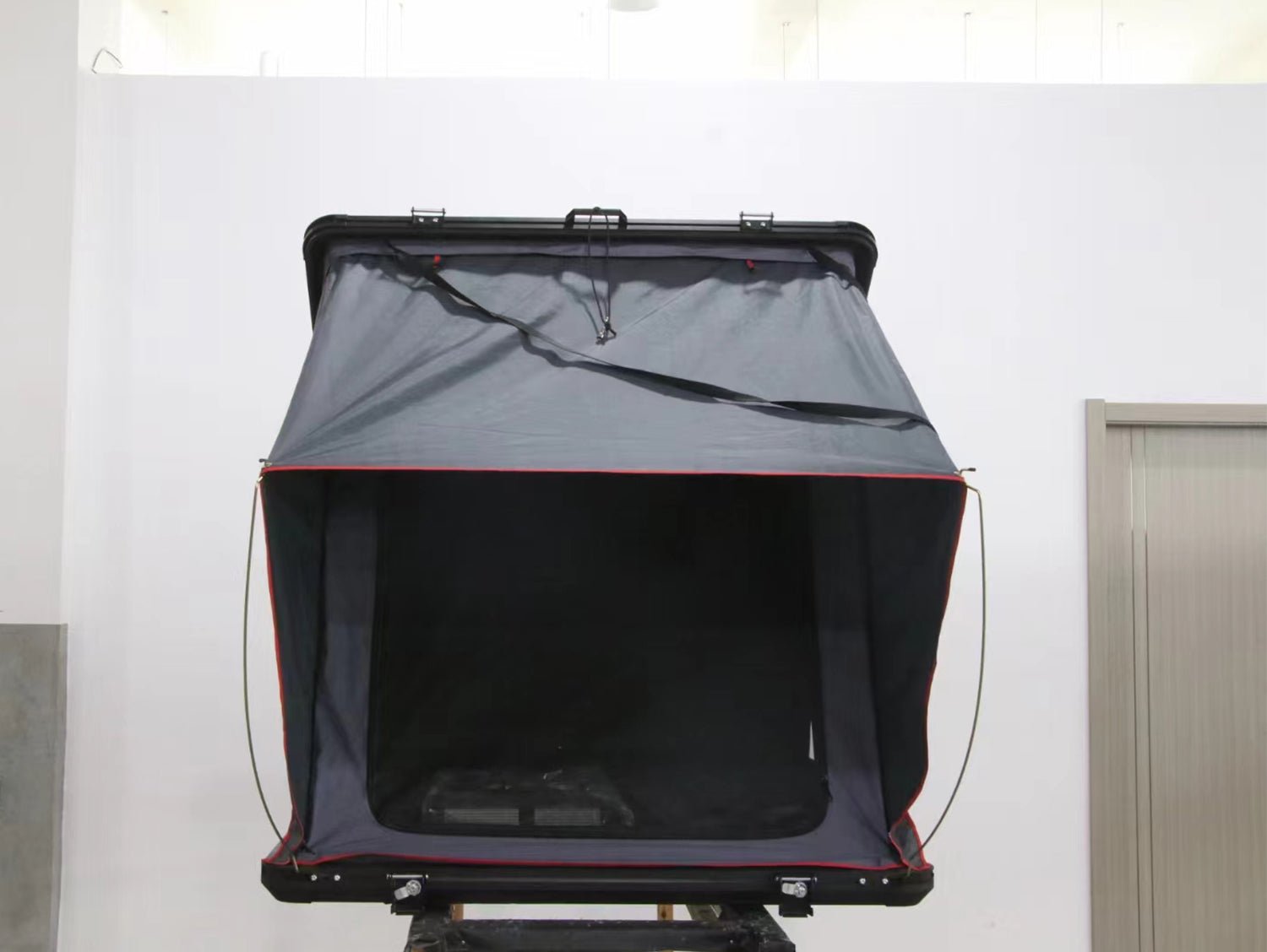 2 People Triangle  Aluminum Hard Shell Roof Top Tent  MOT-LT01