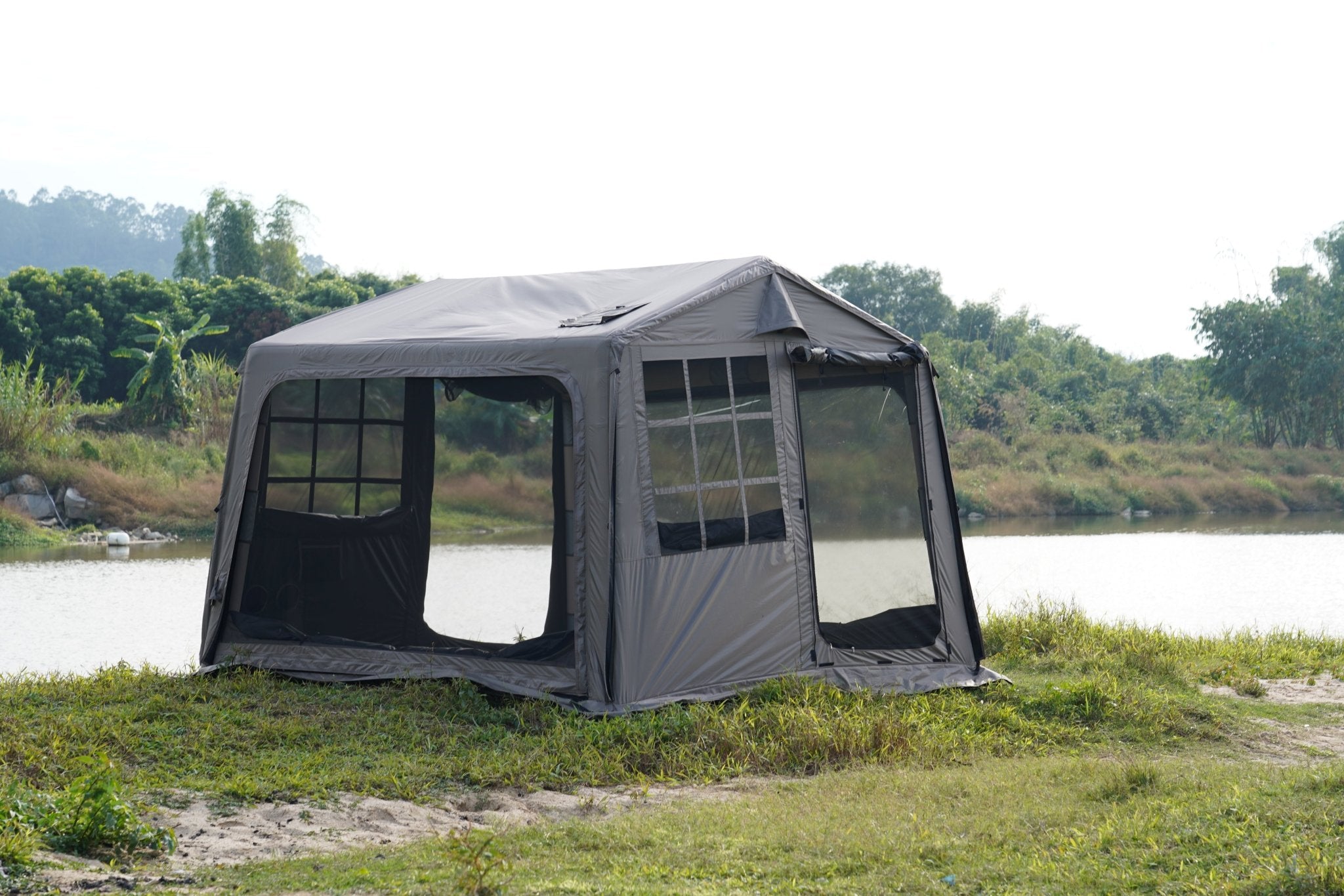 7 M ² New Design inflatable tent MOT-Q500