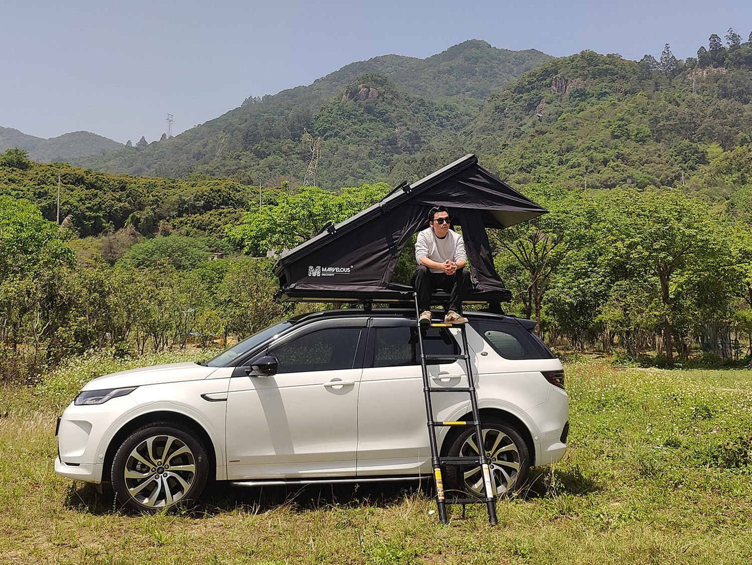 Triangle  Aluminum Hard shell Car  Roof Top Tent   MOT-LK910